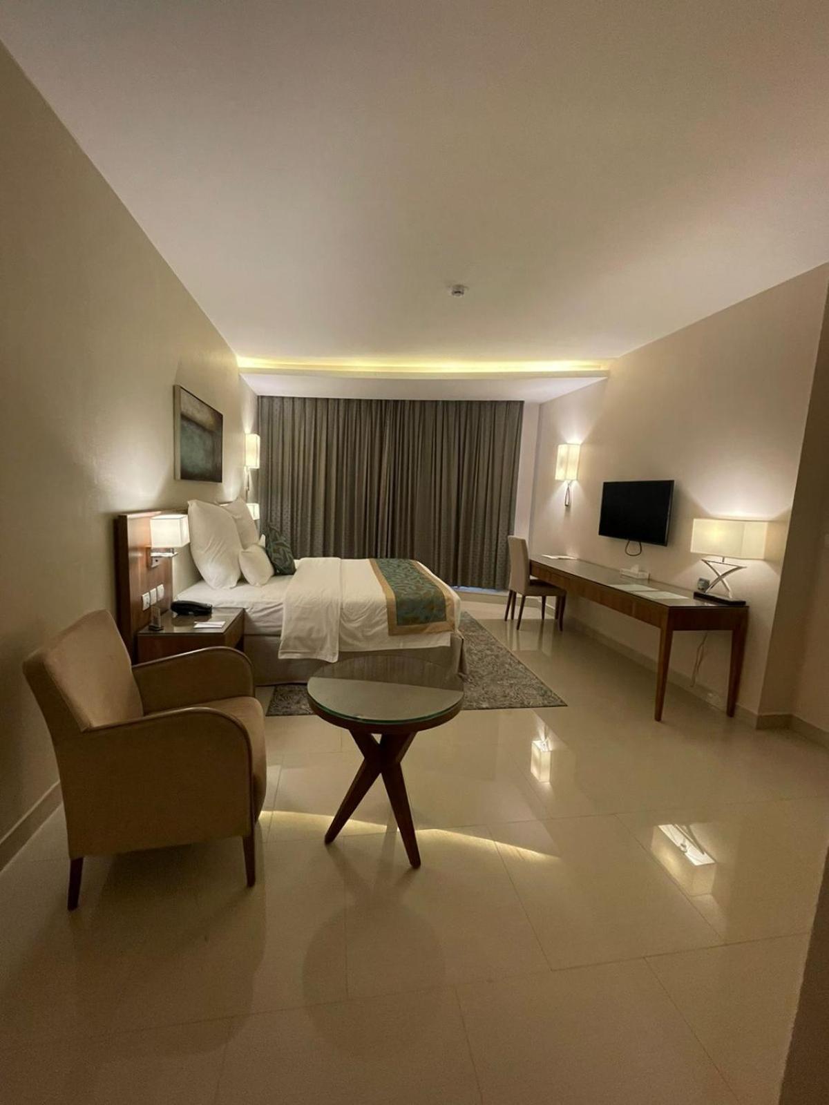 Best Western Plus Buraidah Exterior photo
